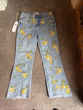 Driftwood kiki crop kick flare light Wash Jeans in Limoncello NWT
